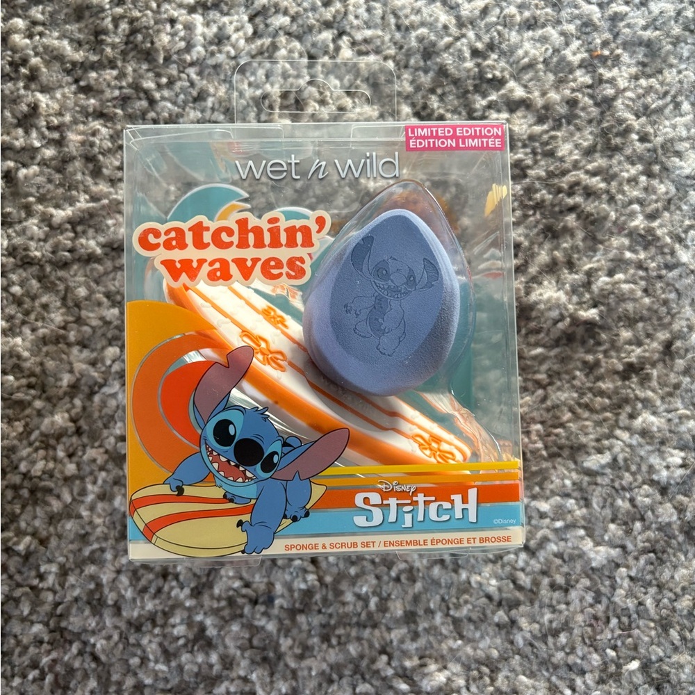 Wet n Wild Catchin' Waves Sponge & Scrub Set